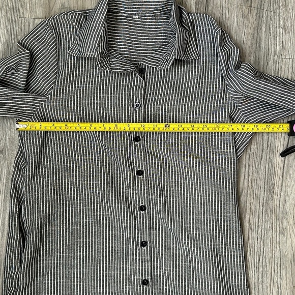 Women's Oversized Linen Gray Striped Button Down Shirt Sz S - Picture 7 of 8